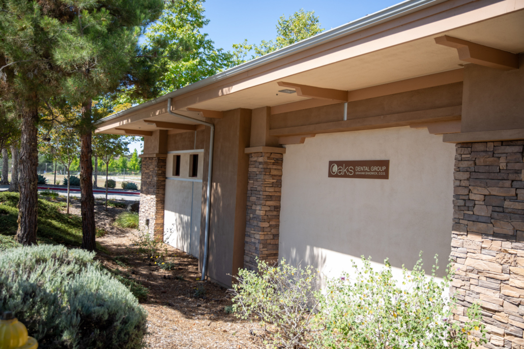 Oaks Dental | Location Exterior Sign Image