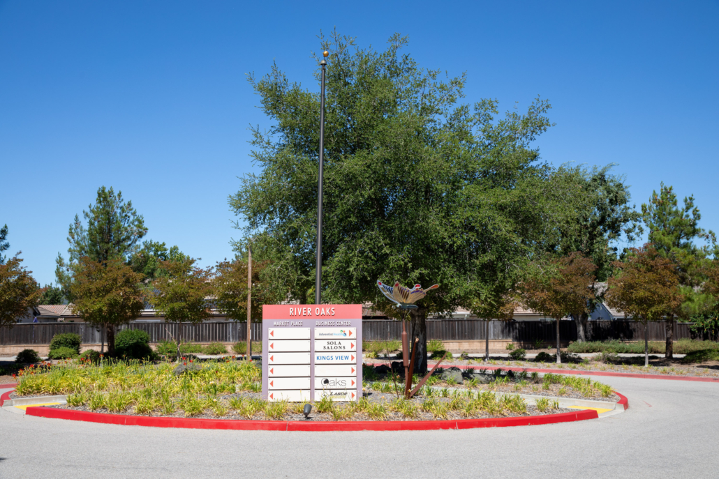 Oaks Dental | Location River Oaks Center Image